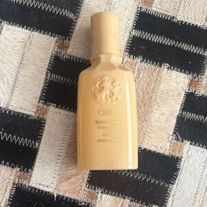 Oribe Matte Waves Texture Lotion — Tan Bottle